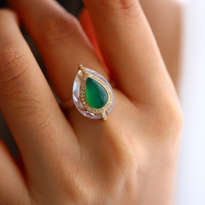 Royal green - Pear-cut Green onyx Ring - adjustable